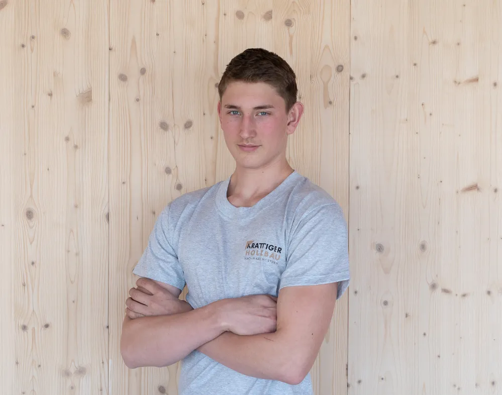 Porträt Etienne Schalch Lernender Zimmermann EFZ bei der Krattiger Holzbau AG Amriswil