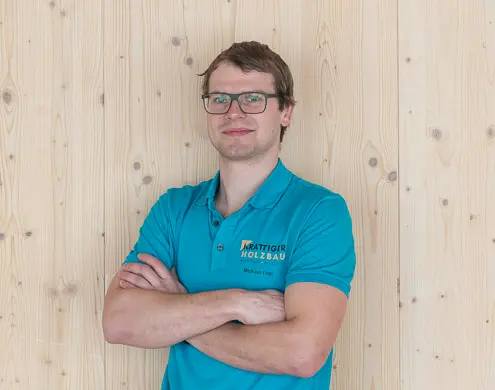 Porträtaufnahme von Michael Fitzi Projektleiter und Holzbau-Polier bei der Krattiger Holzbau AG Amriswil