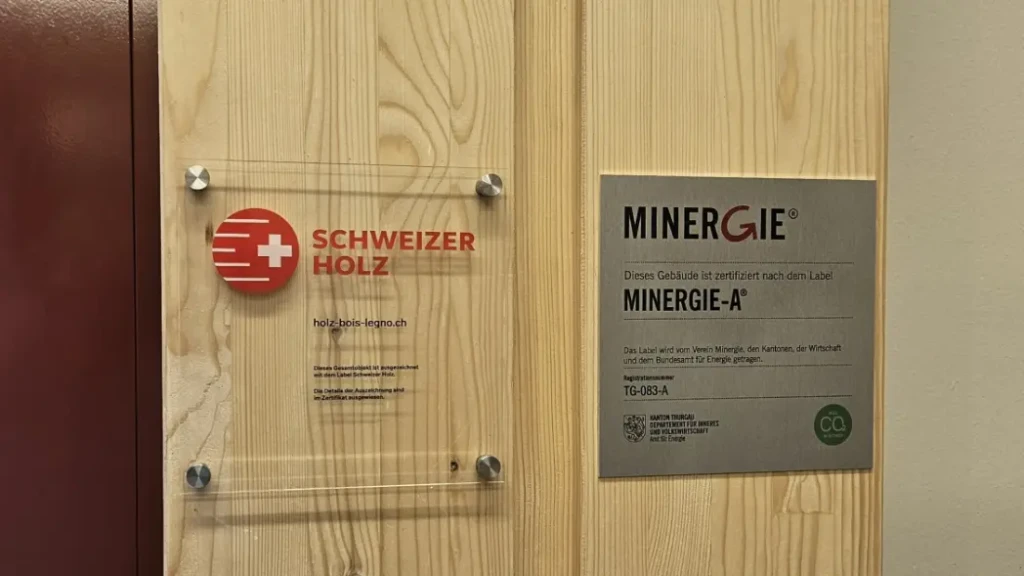 Zertifikate Schweizer Holz und Minergie-A für das Schulhaus Bischofszell Nord